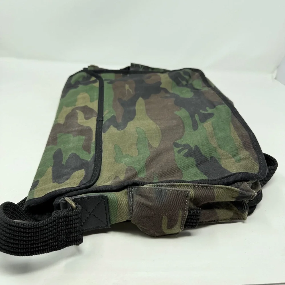 Vtg y2k Fossil Messenger Bag Camo Canvas Crossbody Bag Woodland Camouflage